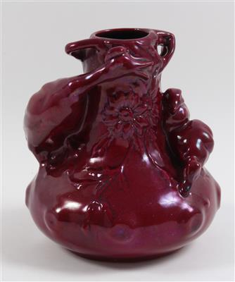Vase mit Haubenente und Küken, - Summer-auction