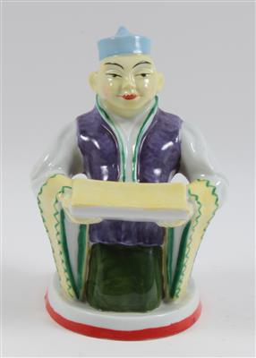 Kniender Chinese, - Summer-auction