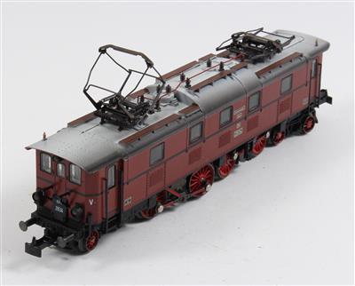 Märklin H0 2860 Zugset mit Lok (E52), - Summer-auction