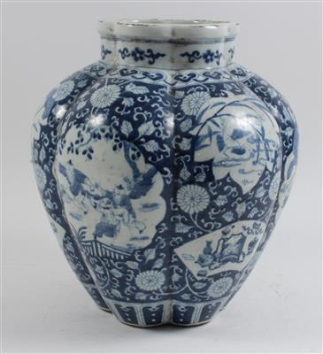Blau-weiße Vase, - Sommerauktion - Bilder Varia, Antiquitäten, Möbel/ Design