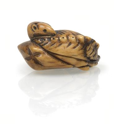 Netsuke einer Ratte auf Awabi-Muschel - Summer-auction