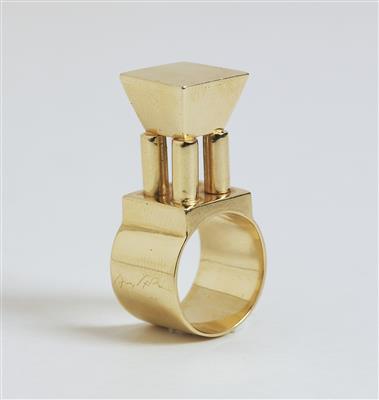 Ring, - Summer-auction