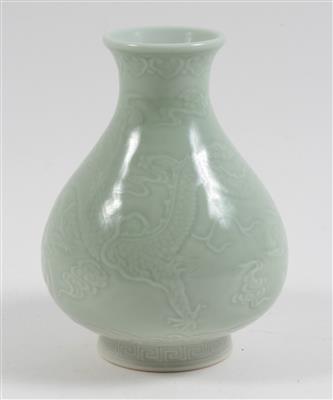 Vase, - Summer-auction