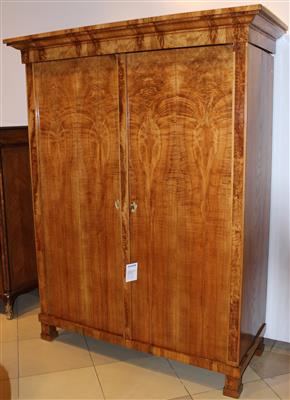 Biedermeier Garderobeschrank, - Asta estiva