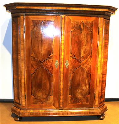 Halbschrank, - Antiques and Paintings