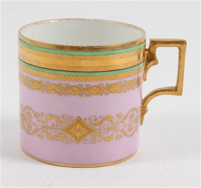 Klassizistische Tasse, - Saisoneröffnungs-Auktion Antiquitäten, Bilder, Design