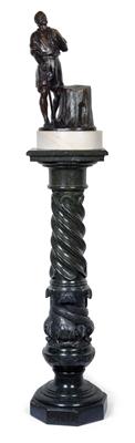 Bronze figure on marble column, - Oggetti d'arte (mobili, sculture, Vetri e porcellane)