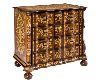 Small Baroque chest of drawers, - Works of Art (Furniture, Sculpture, Glass and porcelain)