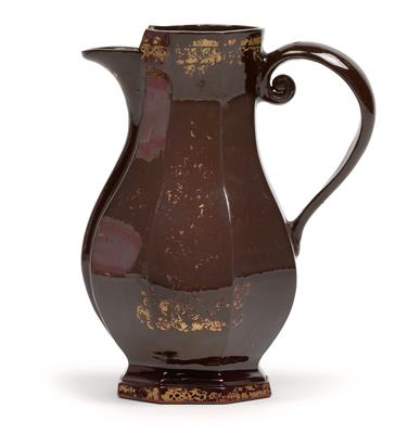 A jug, - Starožitnosti (Nábytek, Sochařská díla, Sklo, Porcelán)