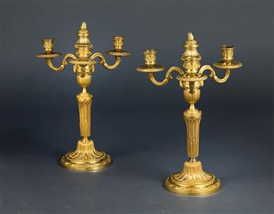 Pair of three-flame candelabra, - Starožitnosti (Nábytek, Sochařská díla, Sklo, Porcelán)