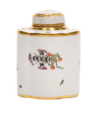 A tea caddy with cover, - Works of Art (Furniture, Sculpture, Glass and porcelain)