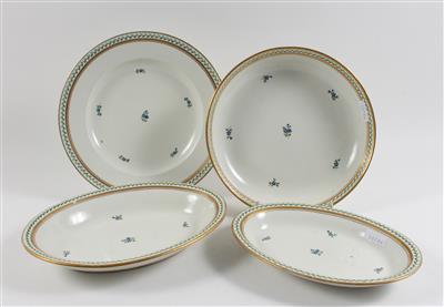 2 Teller, 2 ovale Schalen, 1 runde Schale, - Saisoneröffnungs-Auktion Antiquitäten & Bilder & Möbel und Design