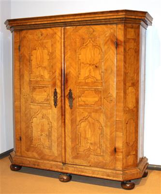 Hallenschrank, - Antiquariato e Dipinti