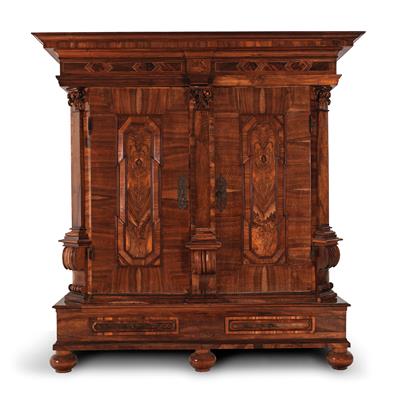 Baroque hall cupboard, - Works of Art (Furniture, Sculptures, Glass, Porcelain)