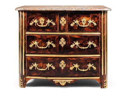 French salon chest of drawers, - Starožitnosti (Nábytek, Sochařská díla, Sklo, Porcelán)