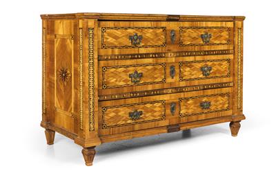 Neo-Classical chest of drawers, - Starožitnosti (Nábytek, Sochařská díla, Sklo, Porcelán)