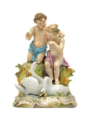A boy and girl feeding 2 swans, - Oggetti d'arte (mobili, sculture, vetri e porcellane)
