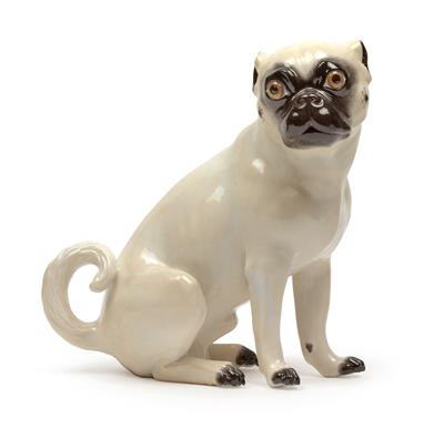 A pug dog, - Oggetti d'arte (mobili, sculture, vetri e porcellane)