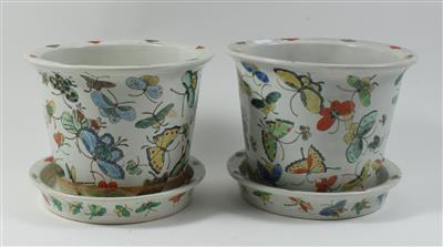 1 Paar Blumenübertöpfe mit Untersätzen - Antiques and Paintings