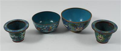 2 Cloisonné Schalen, 1 Paar Kakteenübertöpfe, - Antiquariato e Dipinti