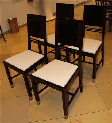 Vier Stühle, - Saisonabschluß-Auktion Bilder, Möbel und Antiquitäten