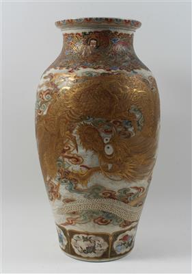 Satsuma Vase, - Saisoneröffnungs-Auktion Antiquitäten & Bilder