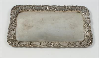 Silber Tablett, - Saisoneröffnungs-Auktion Antiquitäten & Bilder