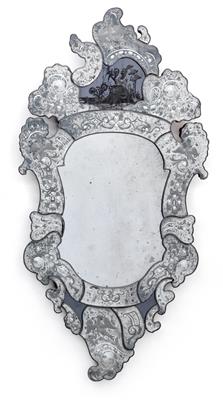 A French mirror with birds of paradise, - Oggetti d'arte (mobili, sculture, vetri, porcellane)