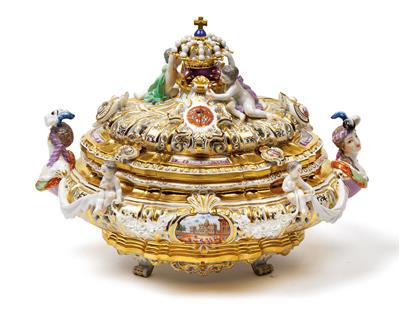 A crown tureen with lid, so-called "Drüselkästchen" (thread box) - Oggetti d'arte (mobili, sculture, vetri, porcellane)