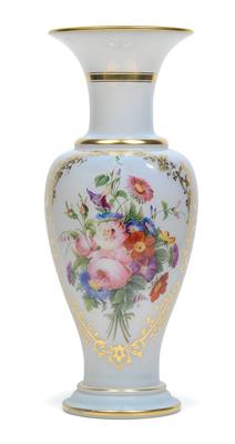 Opalin-Vase, - Antiquitäten (Möbel, Skulpturen, Glas, Porzellan)