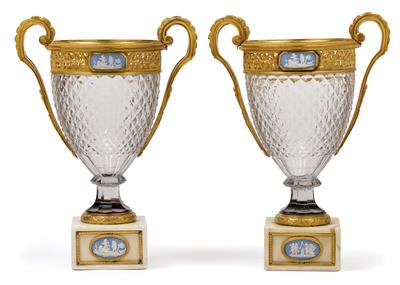 Paar Glas Pokale mit vergoldeter Montierung und "Wedgwood" Medaillons, - Antiquitäten (Möbel, Skulpturen, Glas, Porzellan)