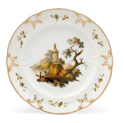 A Russian plate, - Works of Art (Furniture, Sculptures, Glass, Porcelain)