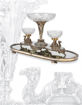 A mirrored tray with centrepiece, - Works of Art (Furniture, Sculptures, Glass, Porcelain)