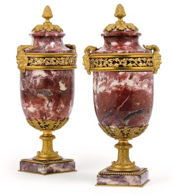 A pair of marble vases, - Works of Art