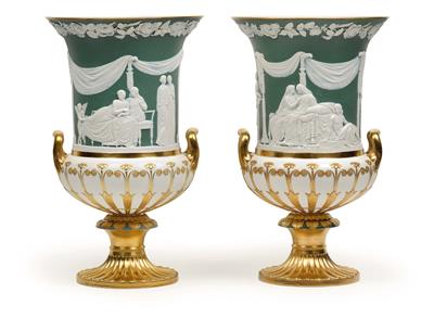 A pair of neo-neoclassical crater vases, decorated with ancient Greek designs, - Starožitnosti