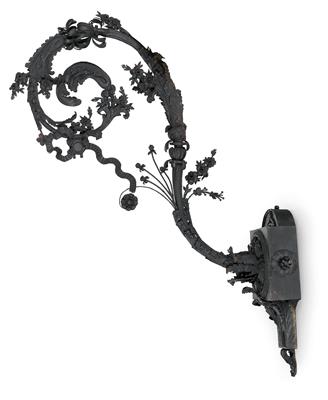 Very large Baroque iron bracket, - Works of Art