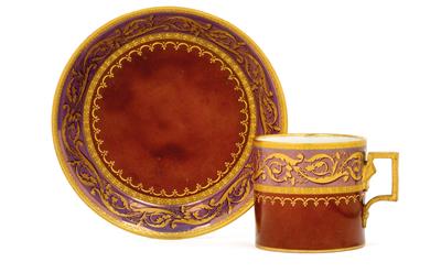 A dessin cup and saucer with lustre, - Oggetti d'arte