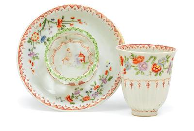 A Du Paquier cup with trembleuse saucer, - Oggetti d'arte