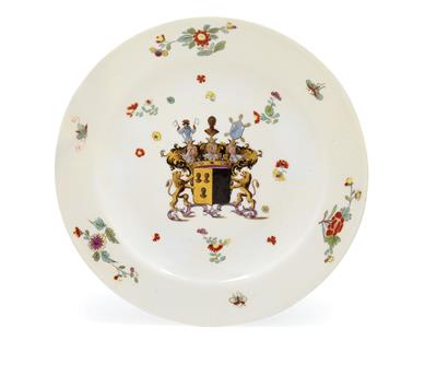 A plate bearing the von Seydewitz coat-of-arms, - Works of Art
