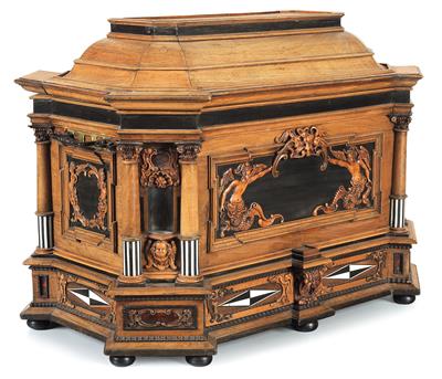 Guild coffer, in Renaissance revival style, - Starožitnosti