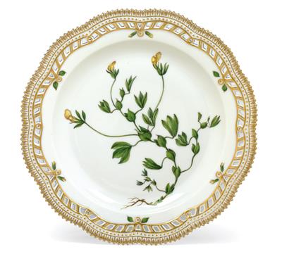 A Flora Danica platter “Lotus maritimus L.”, - Works of Art