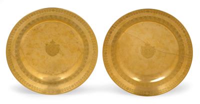 A pair of gilt plates from the dessert service for Josephine de Beauharnais and Prince Eugéne, - Starožitnosti