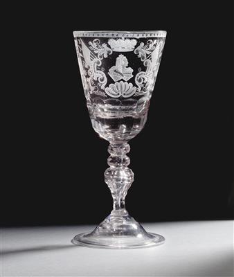 A Russian goblet with crowned portrait of Tsarina Elisabeth, - Starožitnosti