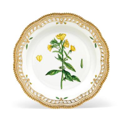 A Flora Danica plate, 'Oenothera biennis L.' - Furniture and works of art