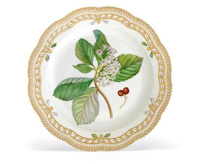 A Flora Danica plate, 'Sorbus Aria Crantz' - Furniture and works of art