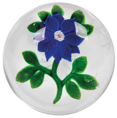 A paperweight, blue clematis with green branch and eleven leaves, - Nábytek