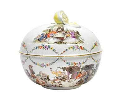 A punch bowl with cover and genre scenes following William Hogarth, - Furniture and works of art