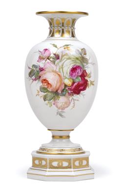 Vase mit Sockel, - Antiquitäten und Möbel