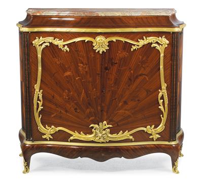 Half height cabinet or meuble d'appui, - Furniture and works of art
