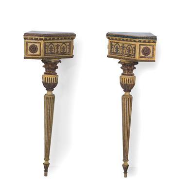 Pair of dainty Italian corner console tables, - Furniture and works of art